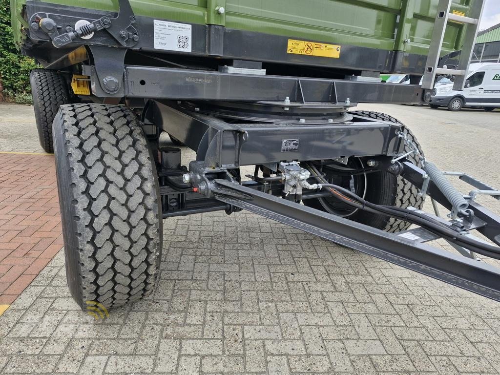 Kipper of the type Fliegl DDK 240 FOX, Neumaschine in Aurich (Picture 9)