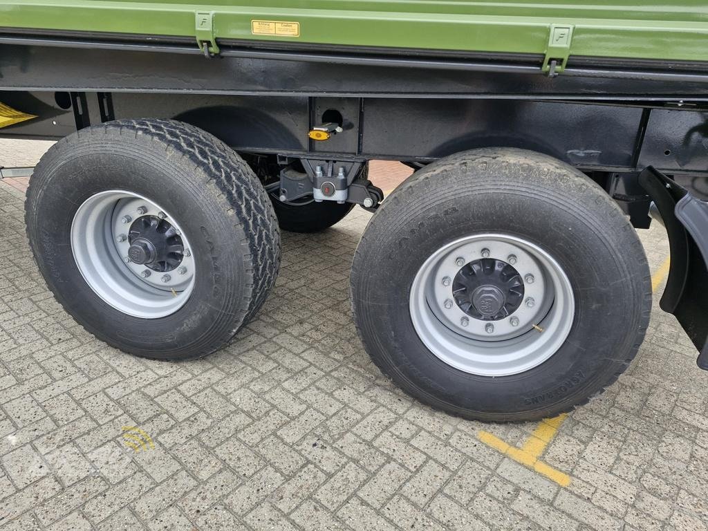 Kipper of the type Fliegl DDK 240 FOX, Neumaschine in Aurich (Picture 13)