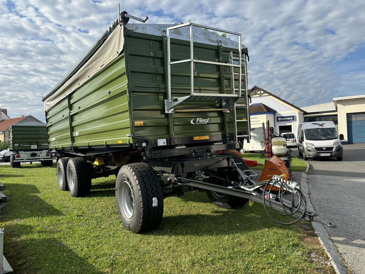 Kipper of the type Fliegl DDK 240 FOX, Neumaschine in Göpfritz (Picture 1)