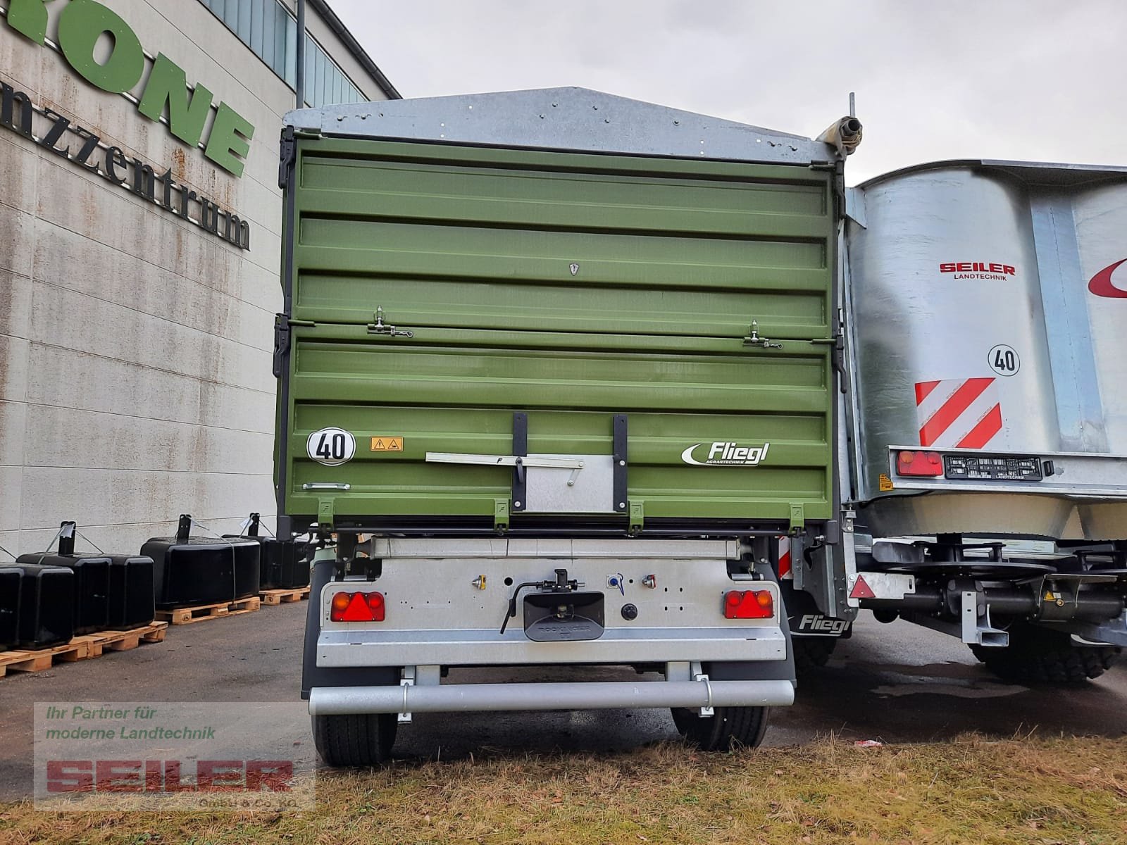 Kipper Türe ait Fliegl DK 180 MAXUM FOX, Neumaschine içinde Ansbach (resim 5)