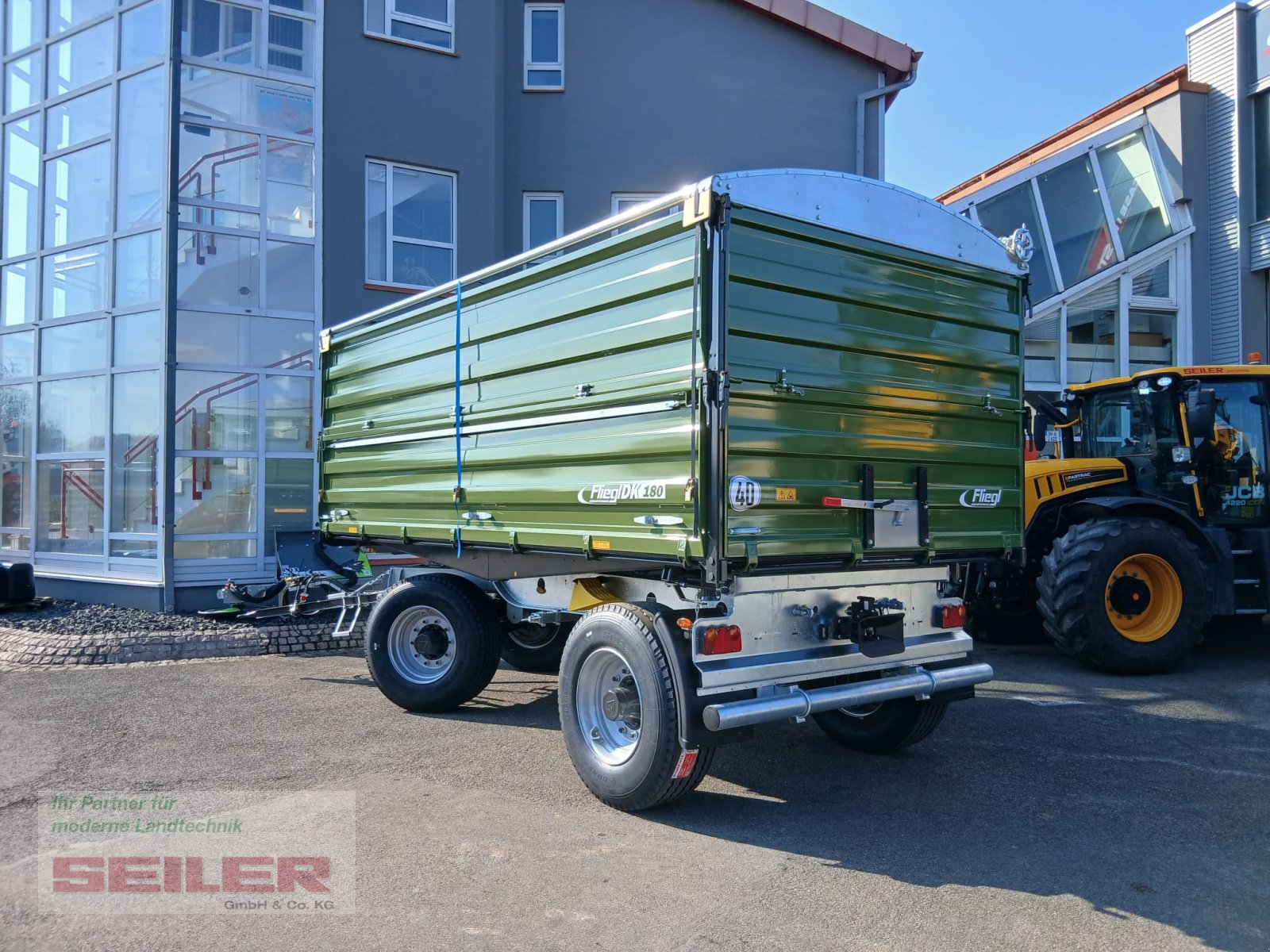 Kipper Türe ait Fliegl DK 180 MAXUM FOX, Neumaschine içinde Ansbach (resim 4)