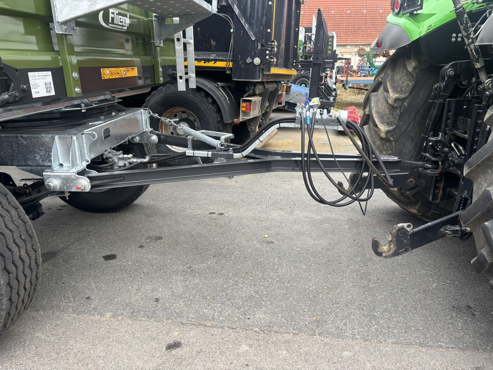 Kipper of the type Fliegl DK 180 MAXUM FOX, Neumaschine in Göpfritz (Picture 3)