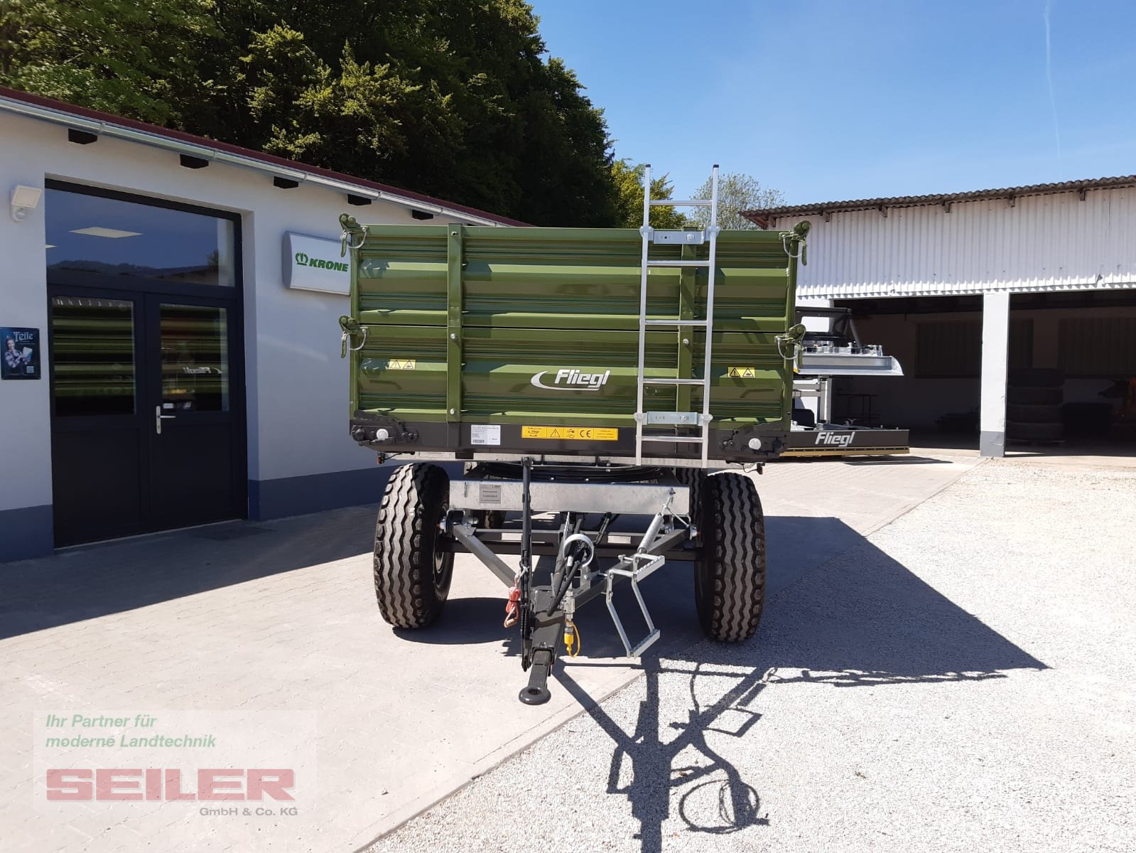 Kipper des Typs Fliegl DK 80 FOX, Neumaschine in Ansbach (Bild 4)