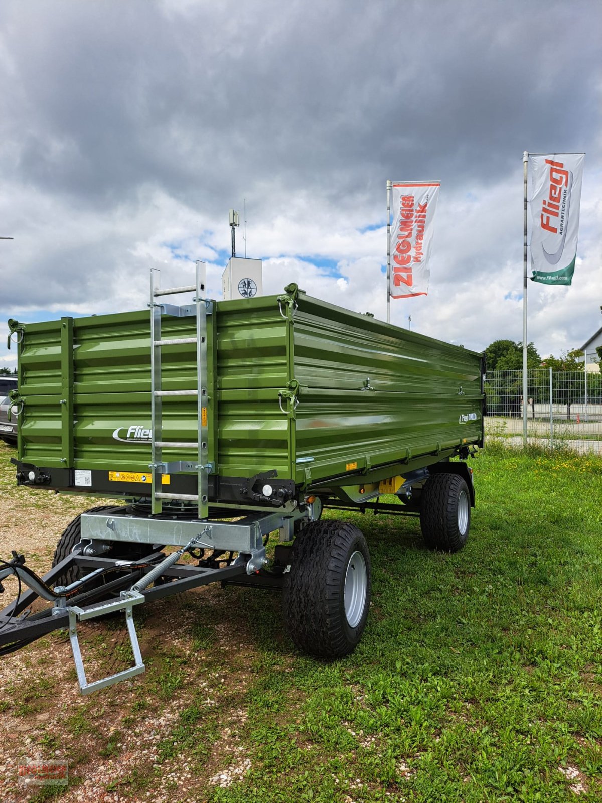 Kipper a típus Fliegl DK 80, Neumaschine ekkor: Rottenburg a.d. Laaber (Kép 1)