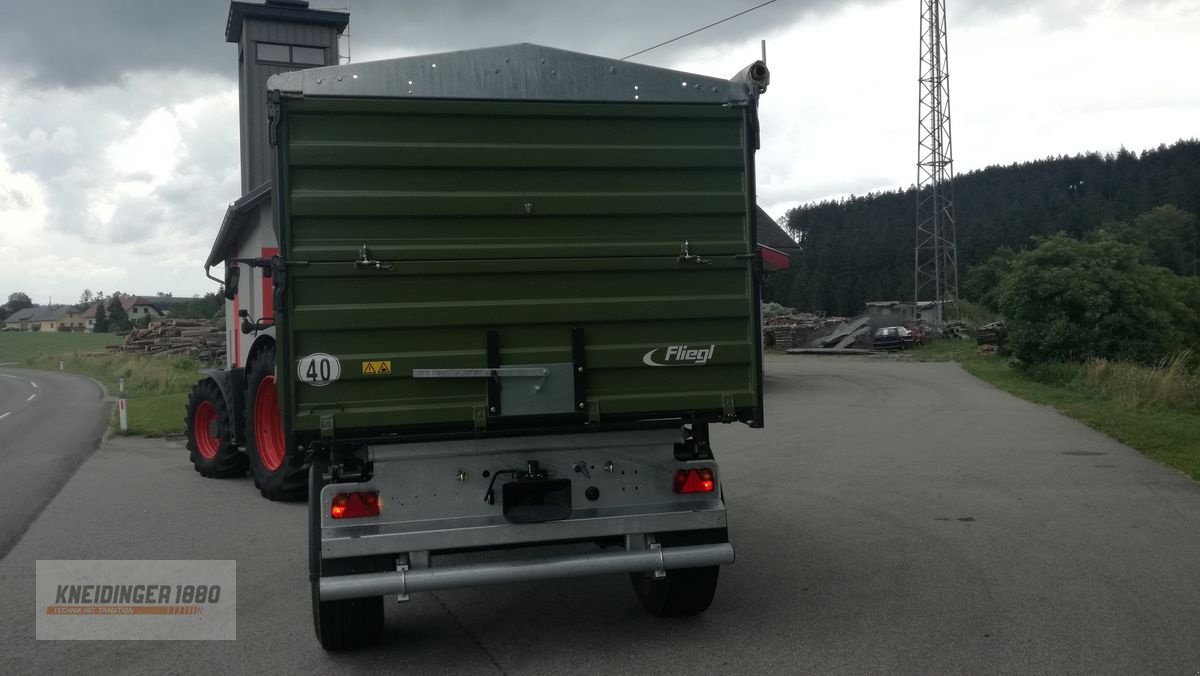 Kipper des Typs Fliegl DK180-88, Neumaschine in Altenfelden (Bild 8)