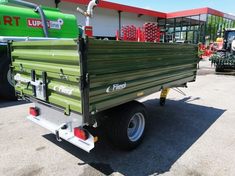 Kipper des Typs Fliegl EDK 50 Fox Einachskipper, Neumaschine in St. Marienkirchen (Bild 3)