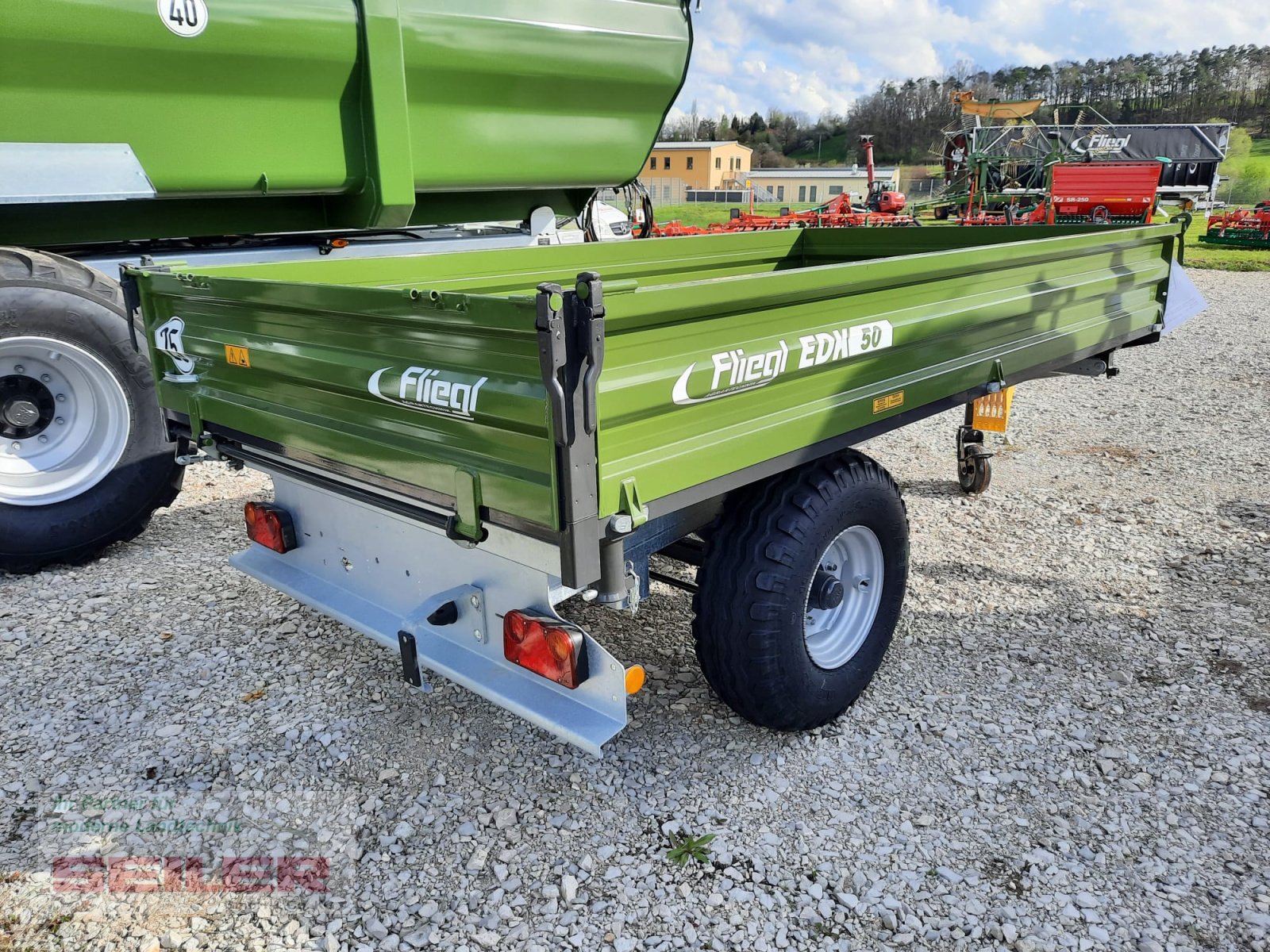 Kipper of the type Fliegl EDK 50 FOX, Neumaschine in Ansbach (Picture 3)