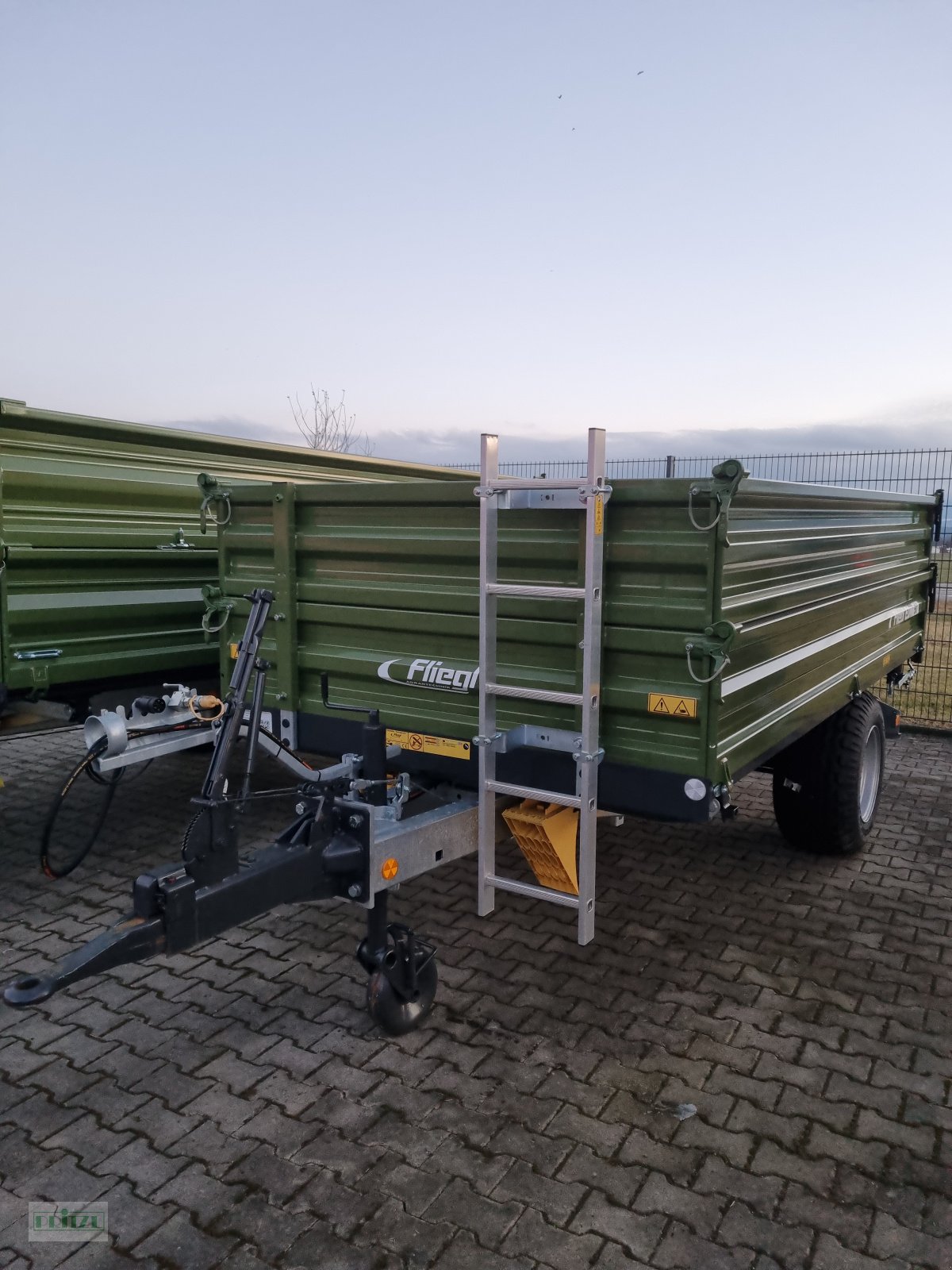 Kipper Türe ait Fliegl EDK 50, Neumaschine içinde Bruckmühl (resim 1)