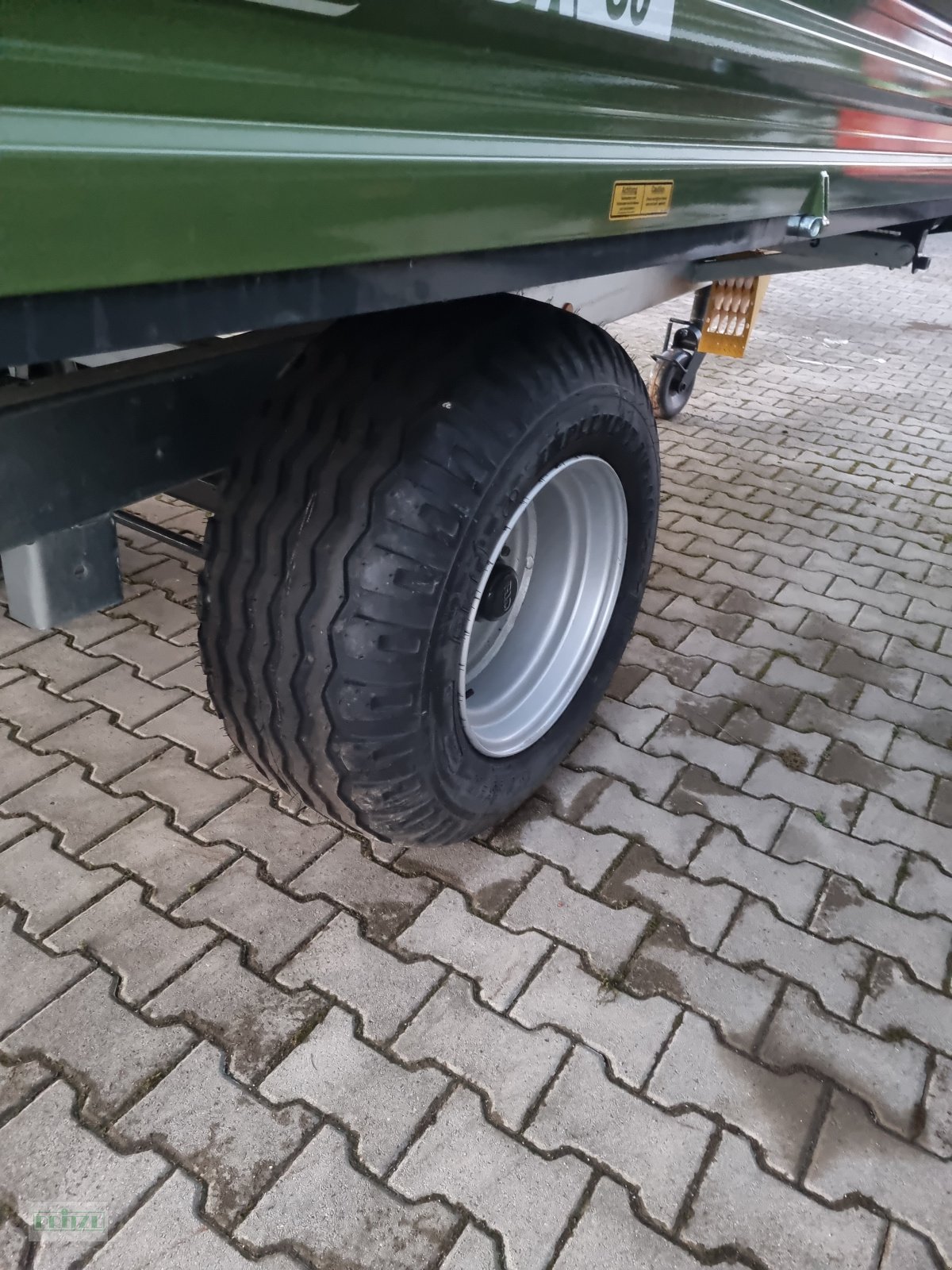 Kipper Türe ait Fliegl EDK 50, Neumaschine içinde Bruckmühl (resim 3)