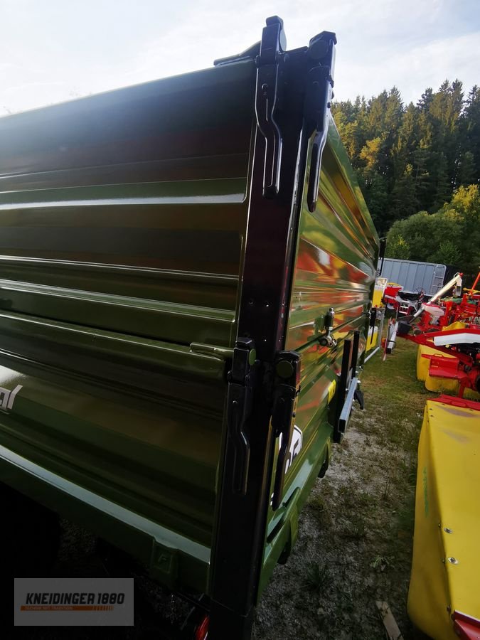 Kipper of the type Fliegl EDK 60 Fox, Neumaschine in Altenfelden (Picture 4)