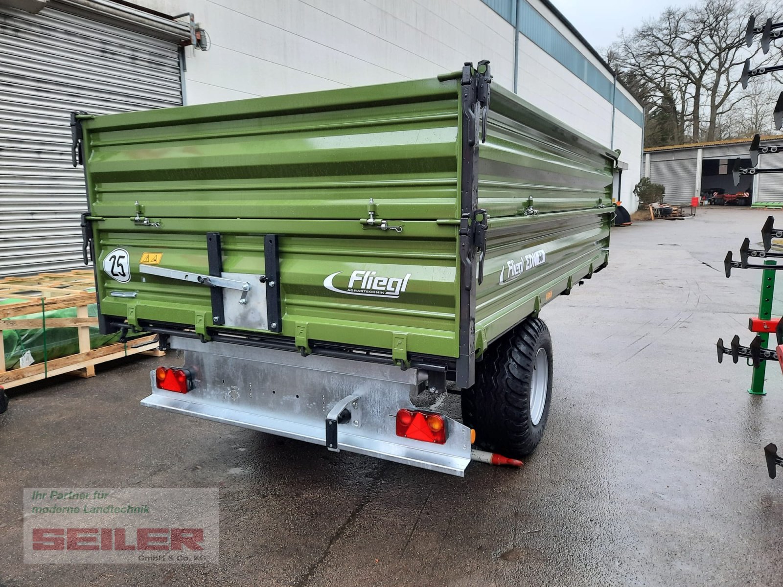 Kipper des Typs Fliegl EDK 60 FOX, Neumaschine in Ansbach (Bild 4)