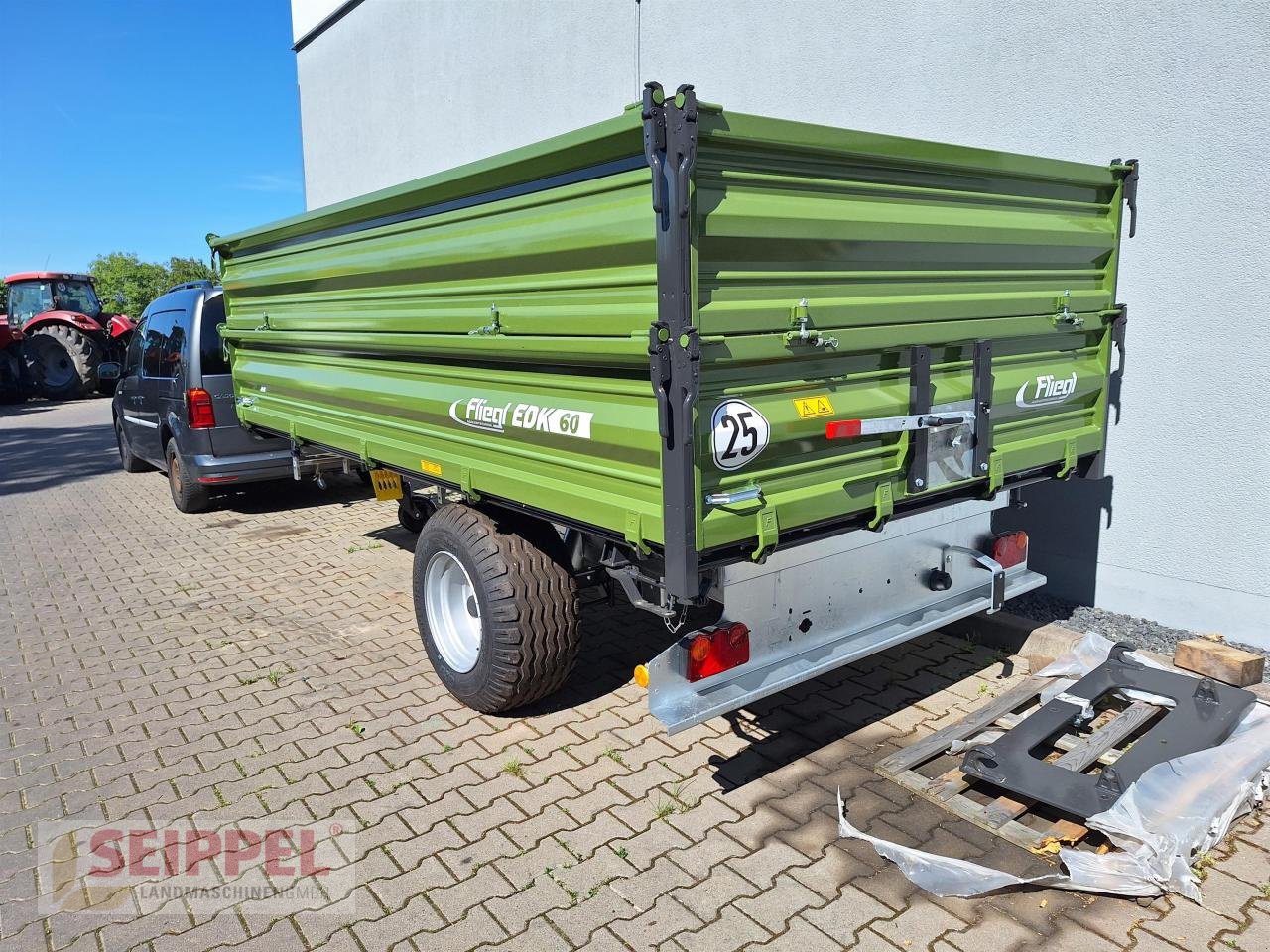 Kipper of the type Fliegl EDK 60 Fox, Neumaschine in Groß-Umstadt (Picture 2)