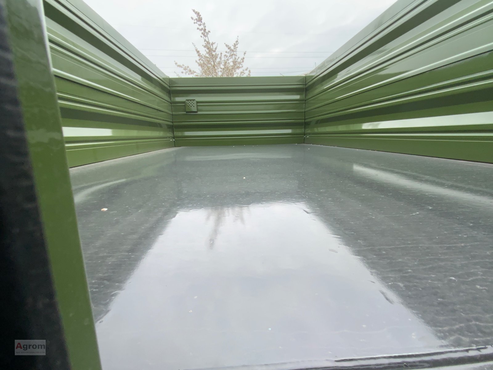 Kipper des Typs Fliegl EDK 60, Neumaschine in Herrenberg-Gültstein (Bild 4)