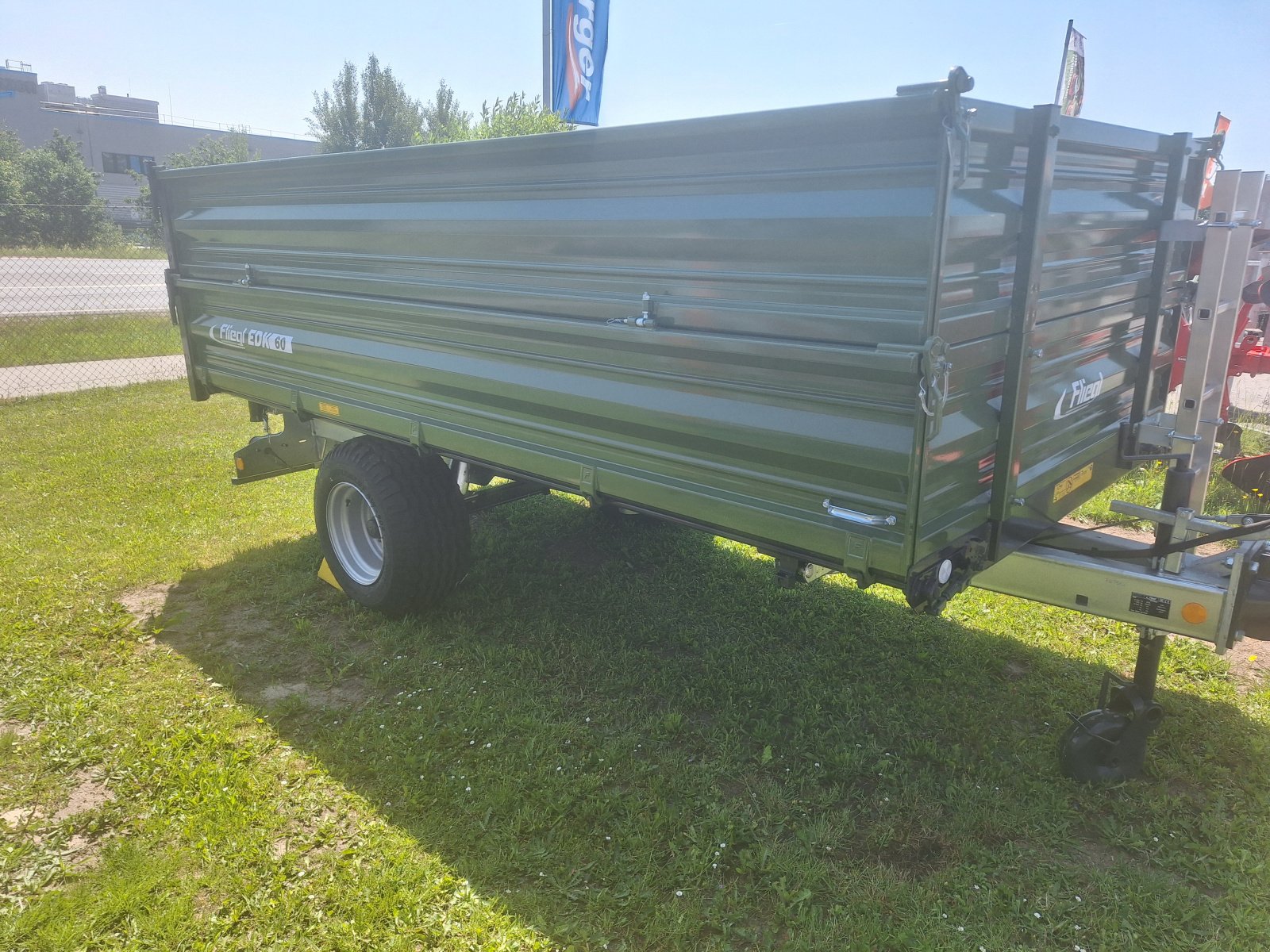 Kipper Türe ait Fliegl EDK 60, Neumaschine içinde Nittenau (resim 1)