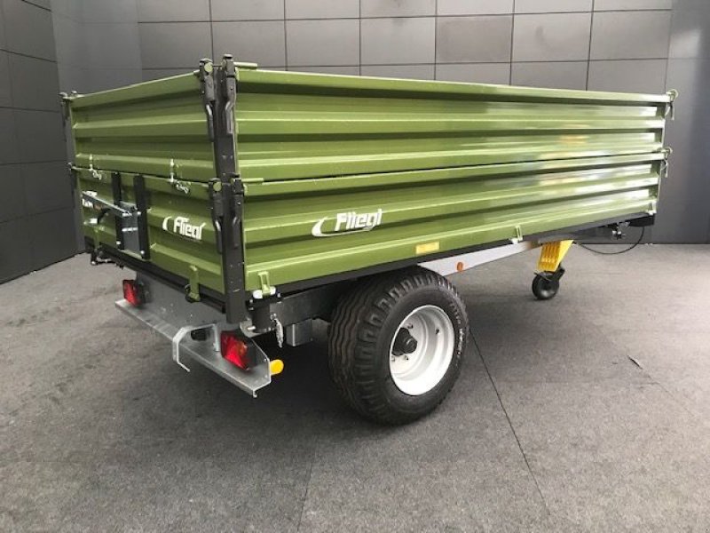 Kipper des Typs Fliegl Einachs-Dreiseitenkipper EDK 50 Fox 5,5to, Neumaschine in Tamsweg (Bild 5)