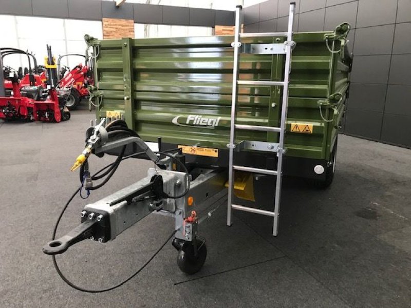 Kipper des Typs Fliegl Einachs-Dreiseitenkipper EDK 50 Fox 5,5to, Neumaschine in Tamsweg (Bild 15)