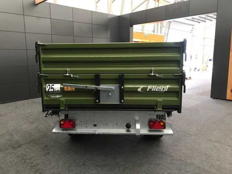 Kipper des Typs Fliegl Einachs-Dreiseitenkipper EDK 50 Fox 5,5to, Neumaschine in Tamsweg (Bild 7)