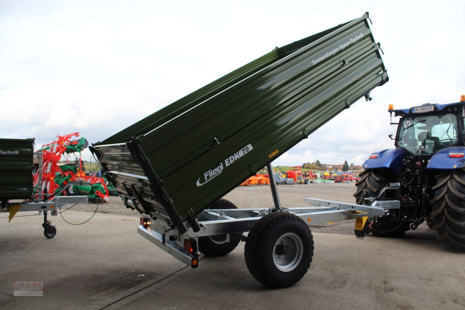 Kipper Türe ait Fliegl Einachs-Dreiseitenkipper EDK 70 Fox, Neumaschine içinde Eberschwang (resim 13)