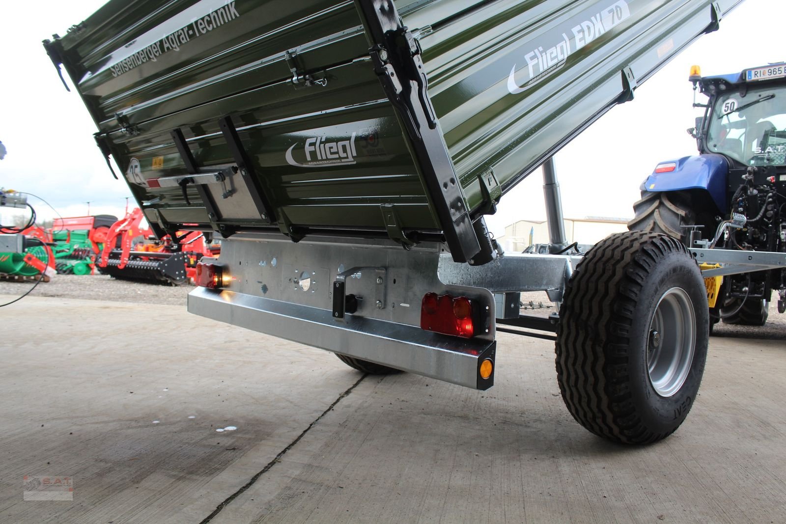 Kipper Türe ait Fliegl Einachs-Dreiseitenkipper EDK 70 Fox, Neumaschine içinde Eberschwang (resim 14)