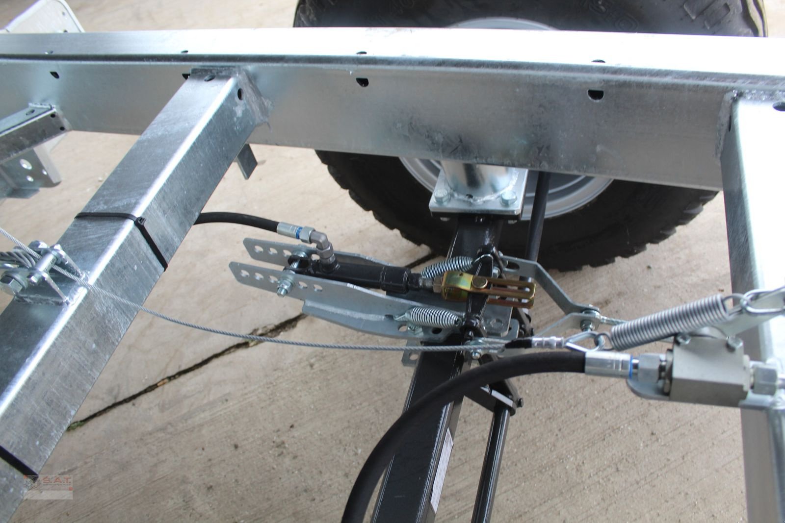 Kipper Türe ait Fliegl Einachs-Dreiseitenkipper EDK 70 Fox, Neumaschine içinde Eberschwang (resim 18)