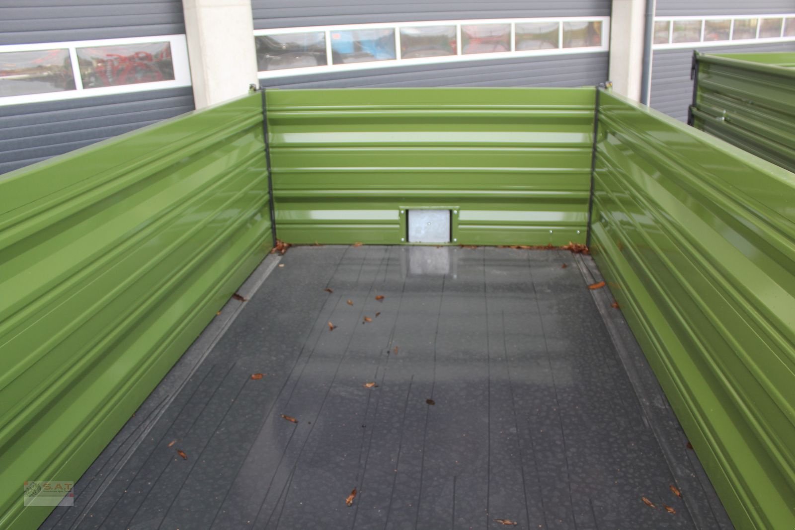 Kipper Türe ait Fliegl Einachs-Dreiseitenkipper EDK 70 Fox, Neumaschine içinde Eberschwang (resim 2)