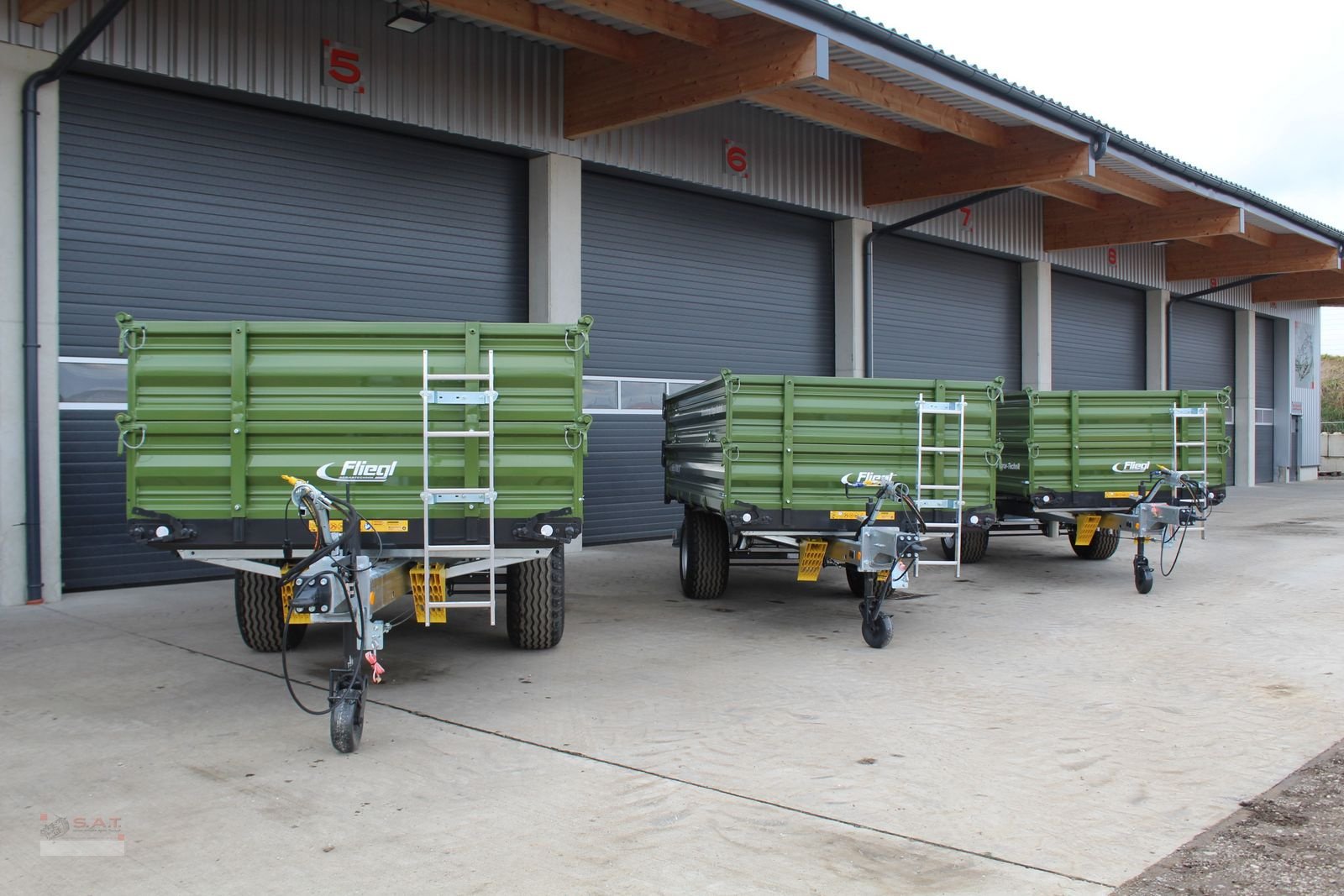 Kipper Türe ait Fliegl Einachs-Dreiseitenkipper EDK 70 Fox, Neumaschine içinde Eberschwang (resim 26)