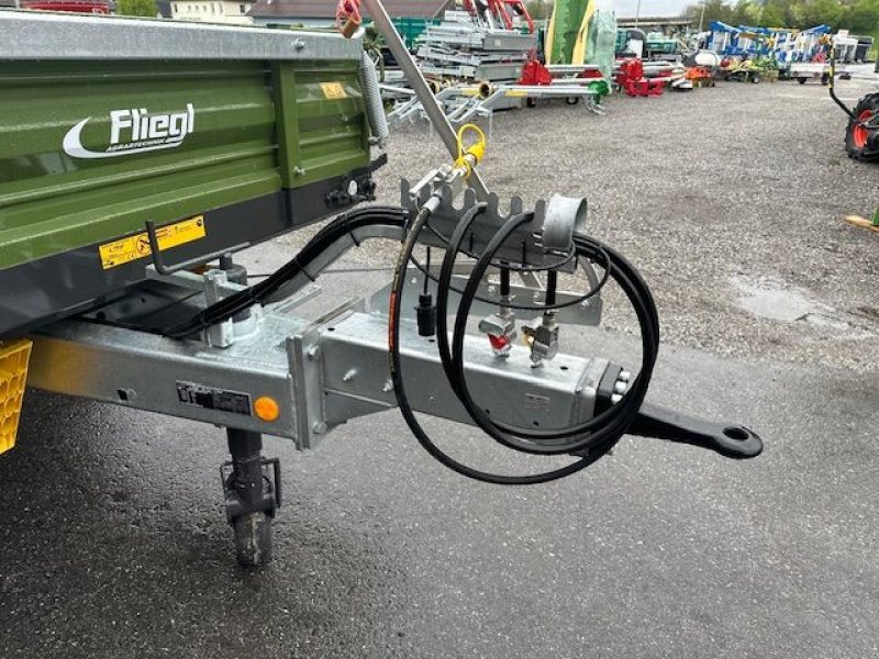 Kipper des Typs Fliegl Tandem-Dreiseitenkipper TDK 80-88 4000mm Brücke, Neumaschine in Tamsweg (Bild 5)