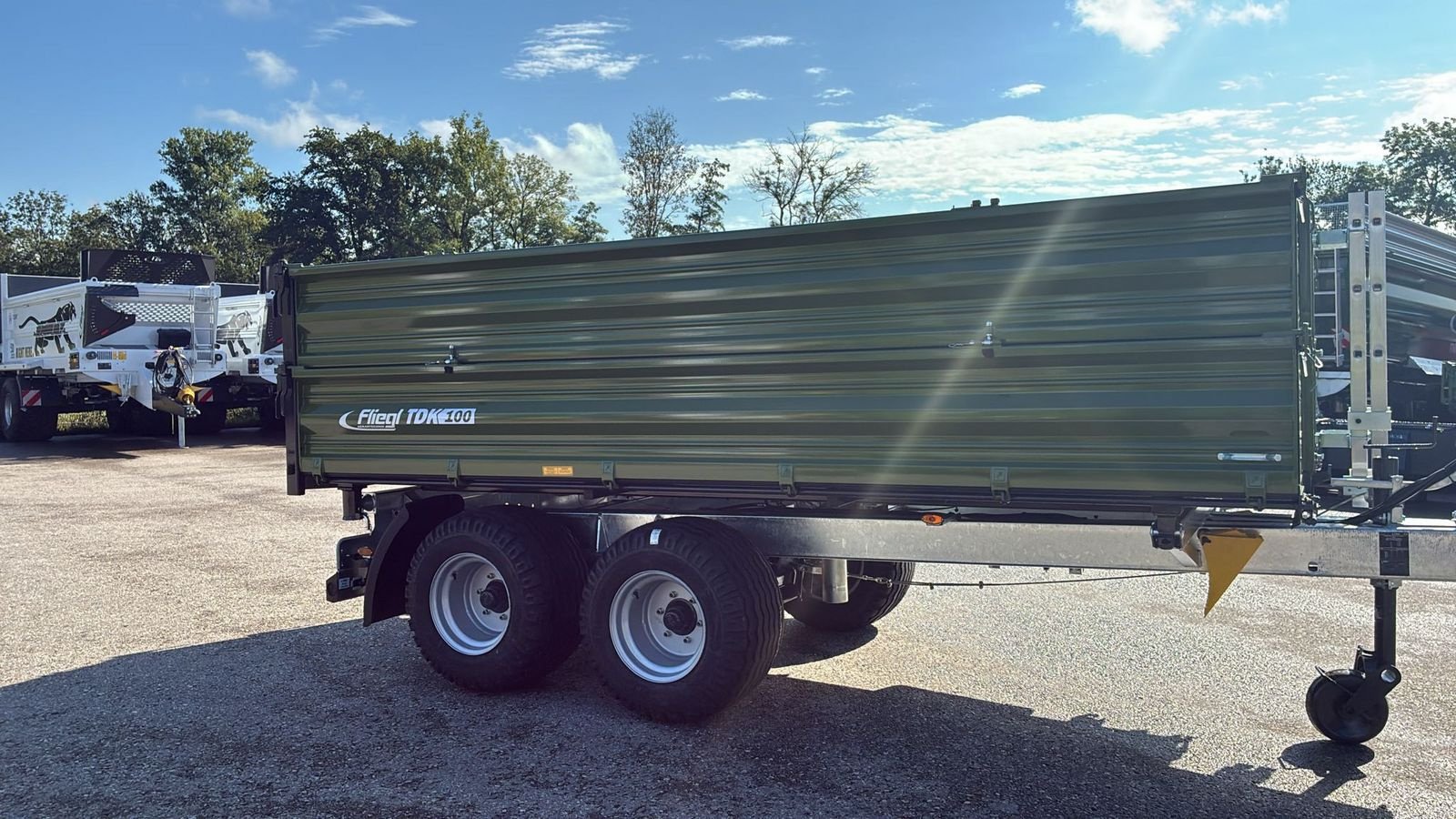 Kipper des Typs Fliegl TDK 100 VR FOX, Neumaschine in Wallern (Bild 1)