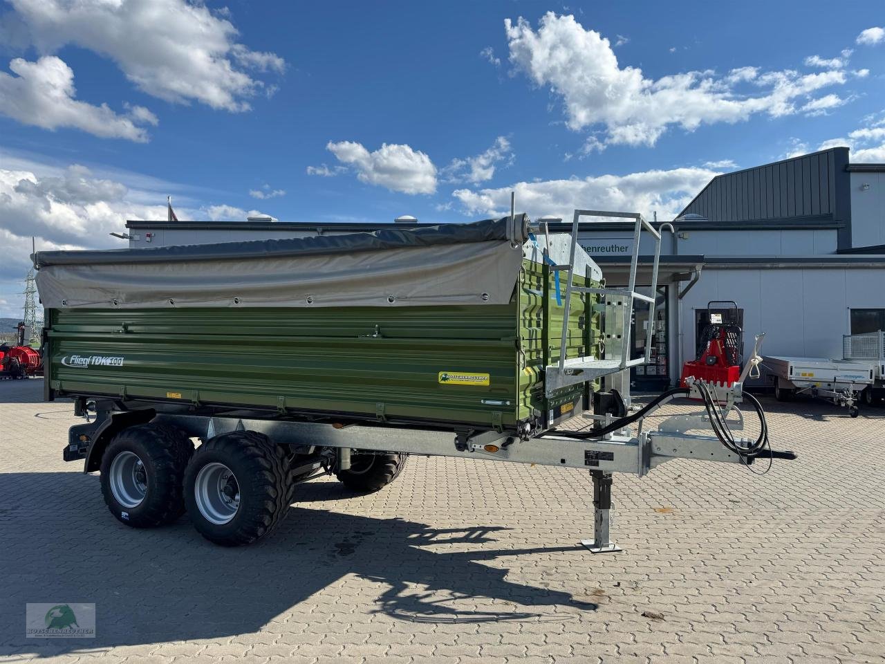 Kipper des Typs Fliegl TDK 100VR Fox Tandem, Neumaschine in Münchberg (Bild 5)