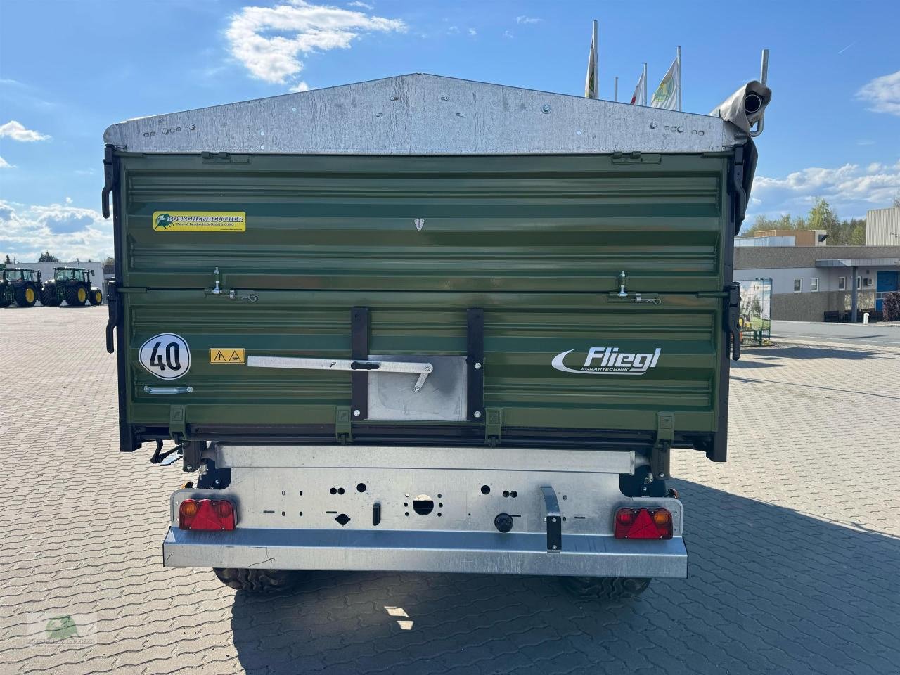 Kipper des Typs Fliegl TDK 100VR Fox Tandem, Neumaschine in Münchberg (Bild 8)