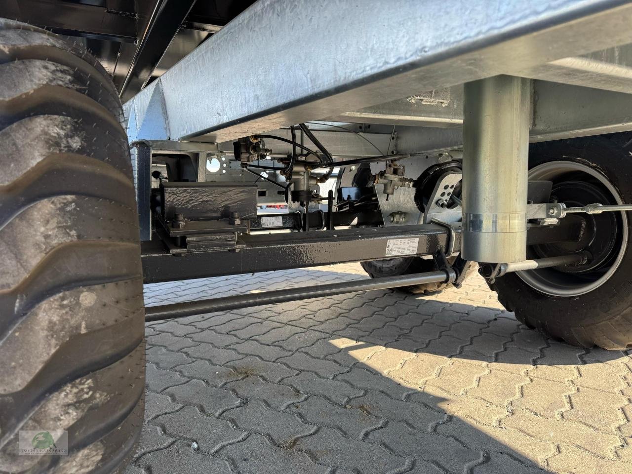 Kipper des Typs Fliegl TDK 100VR Fox Tandem, Neumaschine in Münchberg (Bild 12)