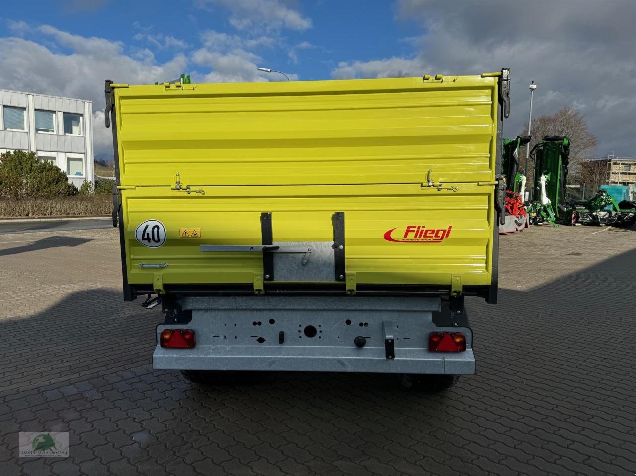 Kipper of the type Fliegl TDK 110-88, Neumaschine in Steinwiesen (Picture 4)