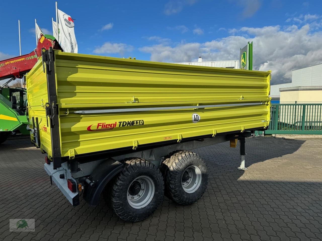 Kipper of the type Fliegl TDK 110-88, Neumaschine in Steinwiesen (Picture 7)