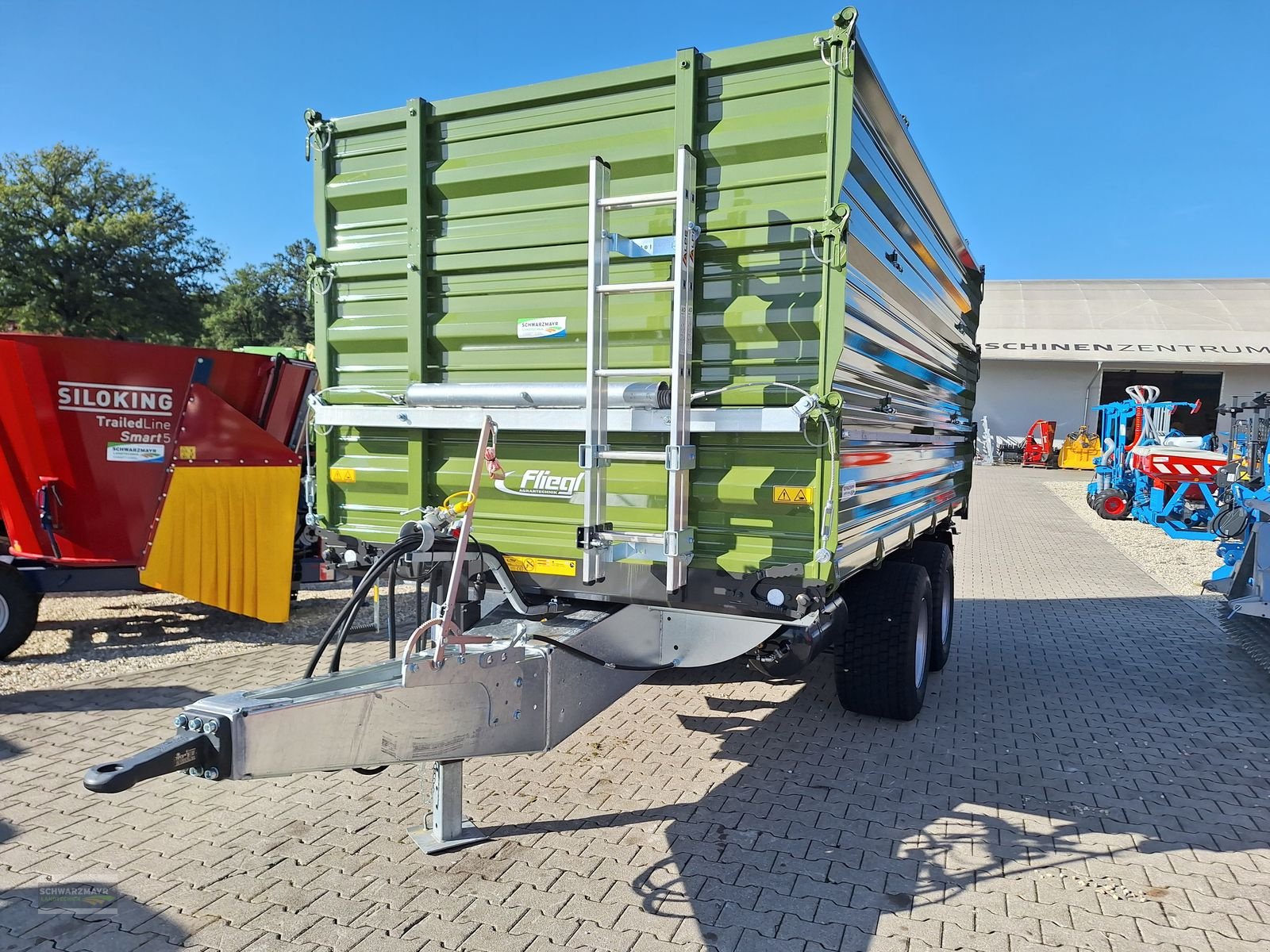 Kipper des Typs Fliegl TDK 140 FOX 3x600, Neumaschine in Aurolzmünster (Bild 8)