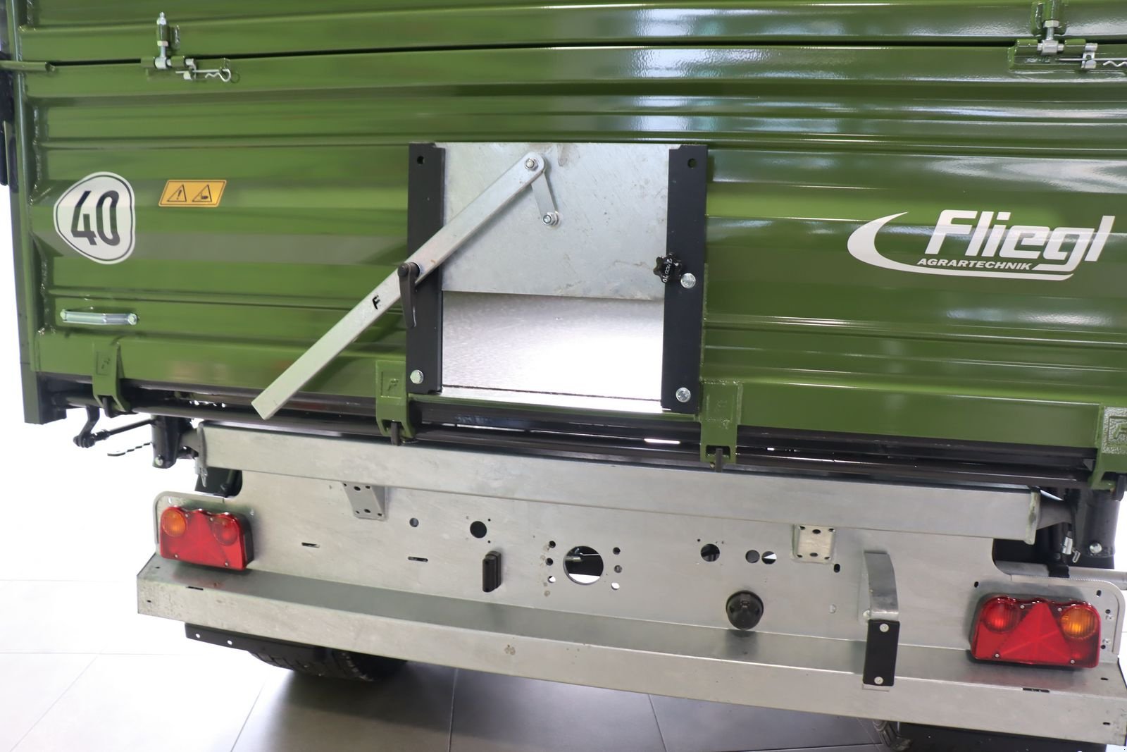 Kipper of the type Fliegl TDK 140 FOX, Neumaschine in Feldkirchen (Picture 18)