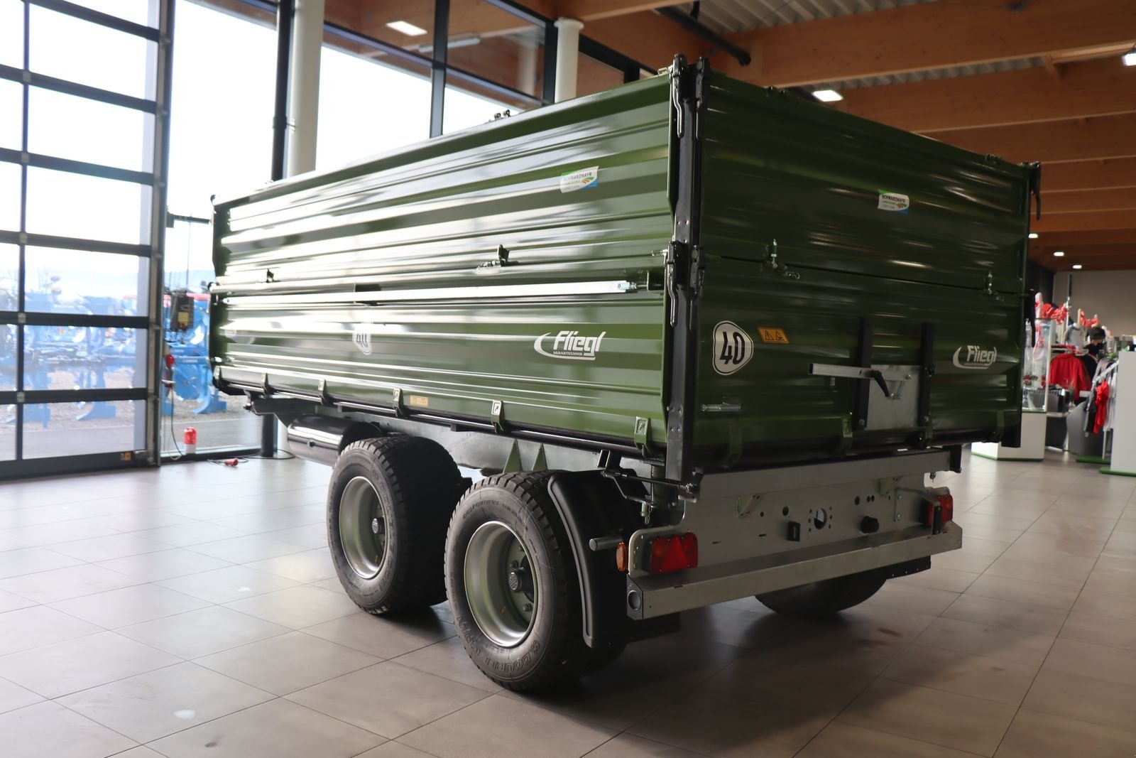 Kipper of the type Fliegl TDK 140 FOX, Neumaschine in Feldkirchen (Picture 5)