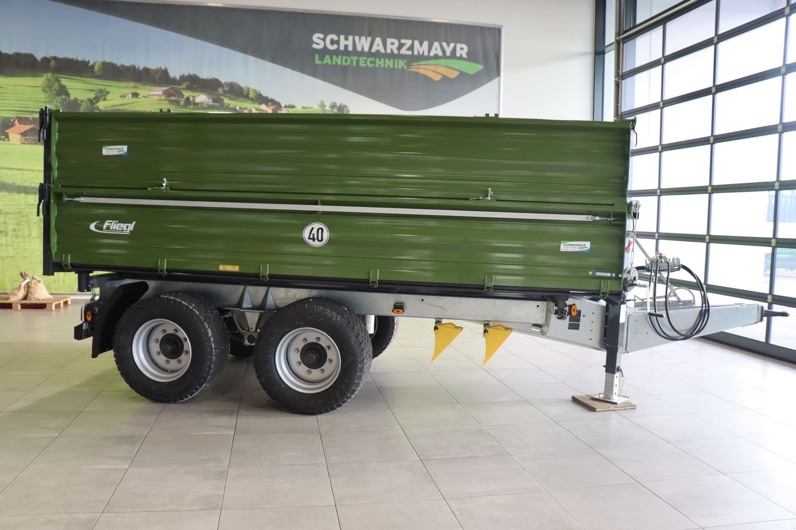 Kipper of the type Fliegl TDK 140 FOX, Neumaschine in Feldkirchen (Picture 8)