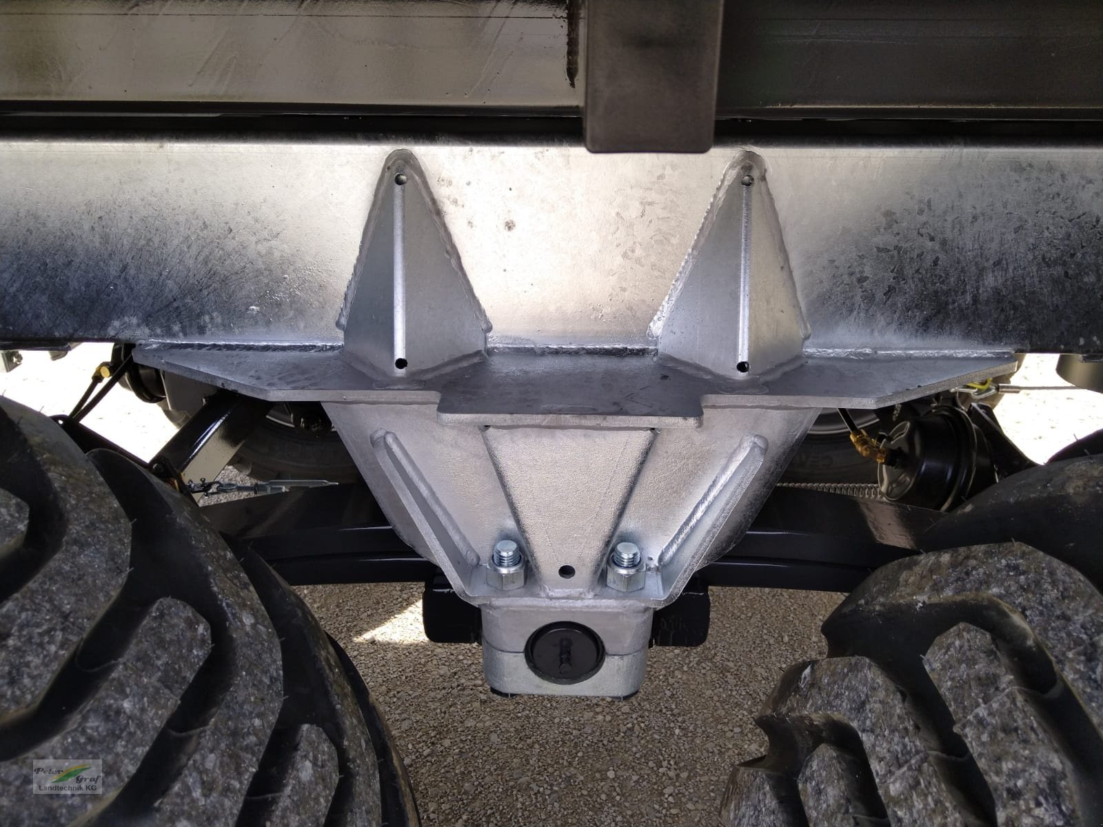 Kipper des Typs Fliegl TDK 140 Profi, Neumaschine in Pegnitz-Bronn (Bild 6)