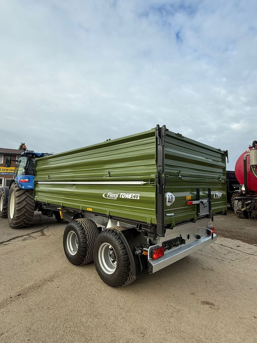 Kipper du type Fliegl TDK 140 VR, Gebrauchtmaschine en Nieheim Kreis Höxter (Photo 2)