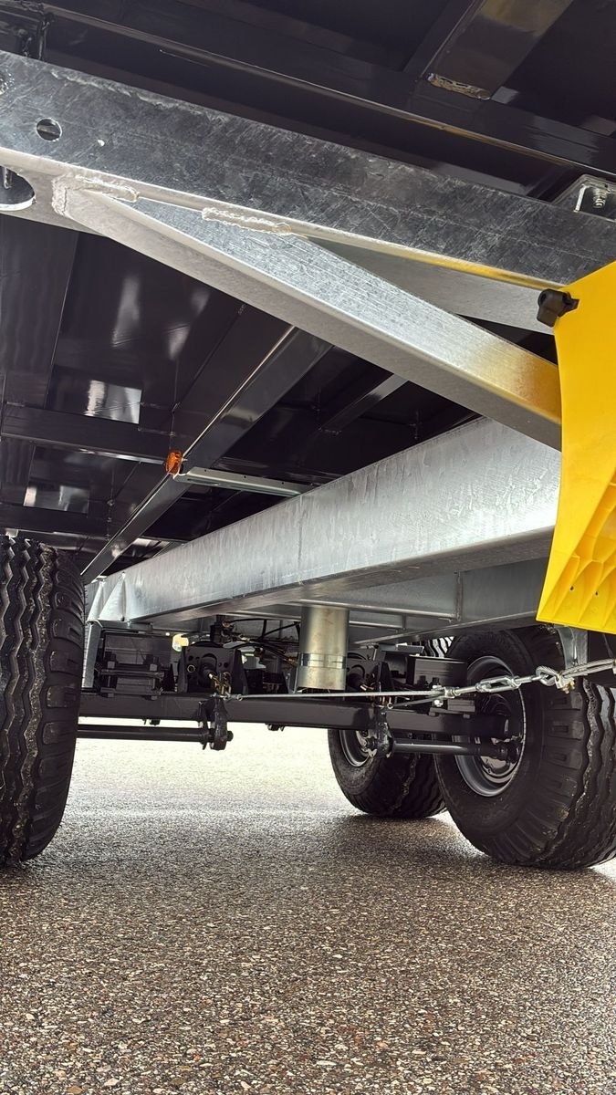 Kipper des Typs Fliegl TDK 140 VR, Neumaschine in Wallern (Bild 4)