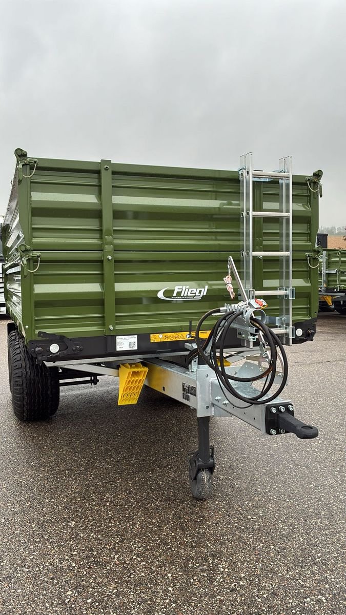 Kipper des Typs Fliegl TDK 140 VR, Neumaschine in Wallern (Bild 2)