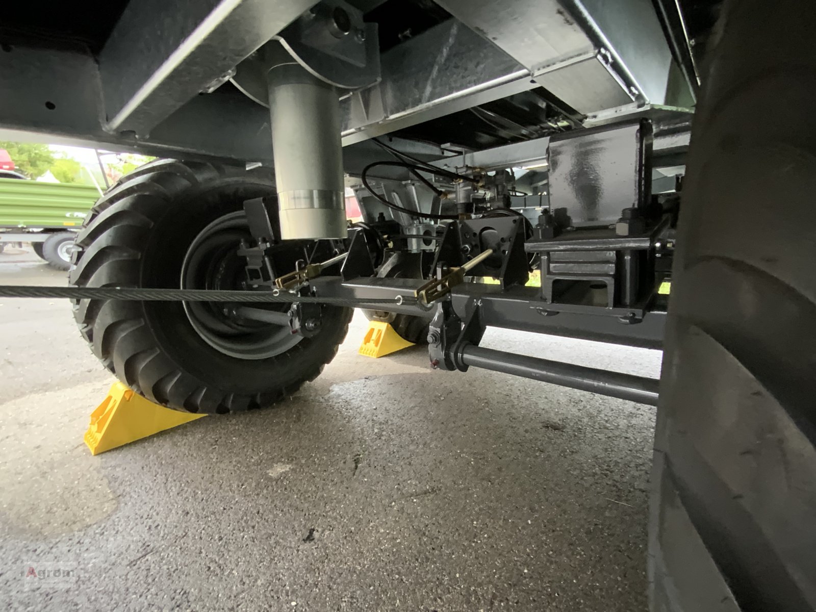 Kipper of the type Fliegl TDK 140, Neumaschine in Herrenberg-Gültstein (Picture 6)