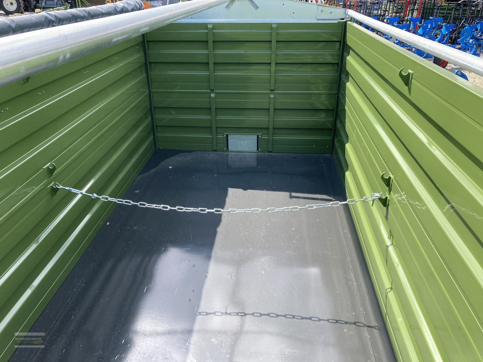 Kipper of the type Fliegl TDK 200 FOX, Neumaschine in Aurolzmünster (Picture 31)