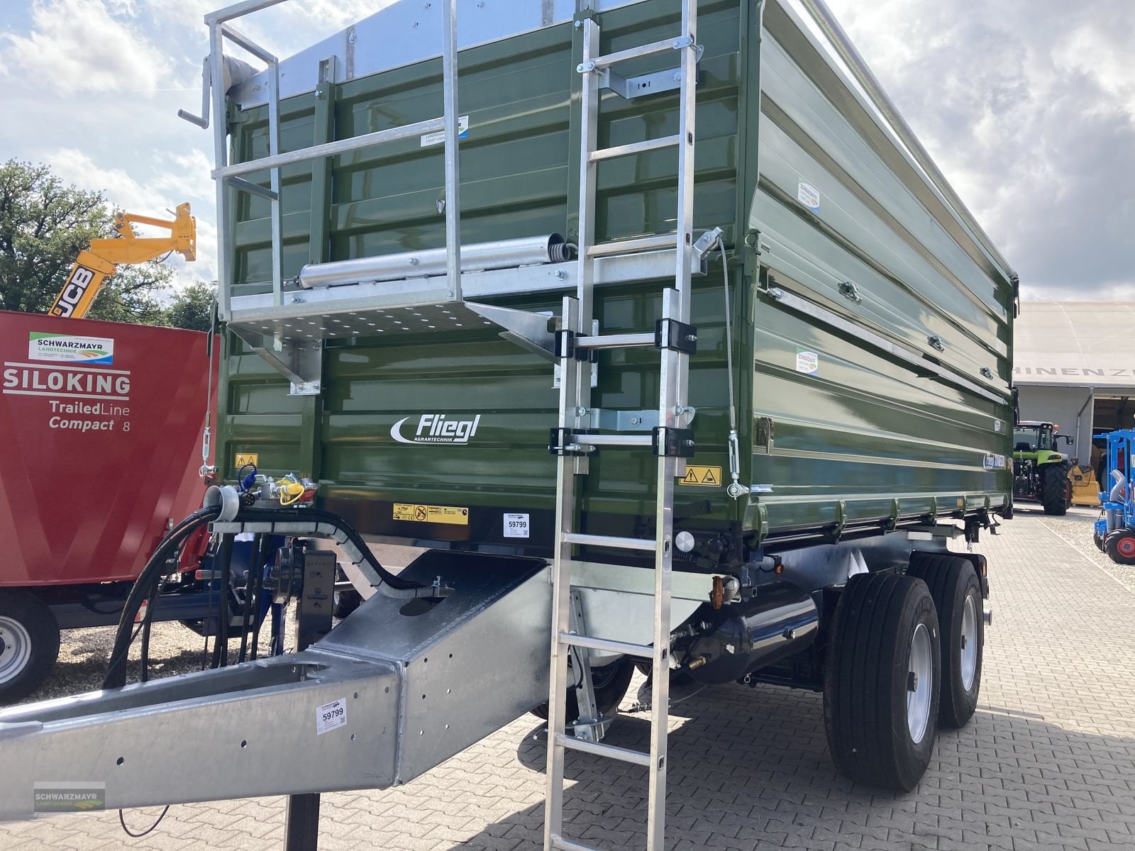 Kipper of the type Fliegl TDK 200 FOX, Neumaschine in Aurolzmünster (Picture 28)