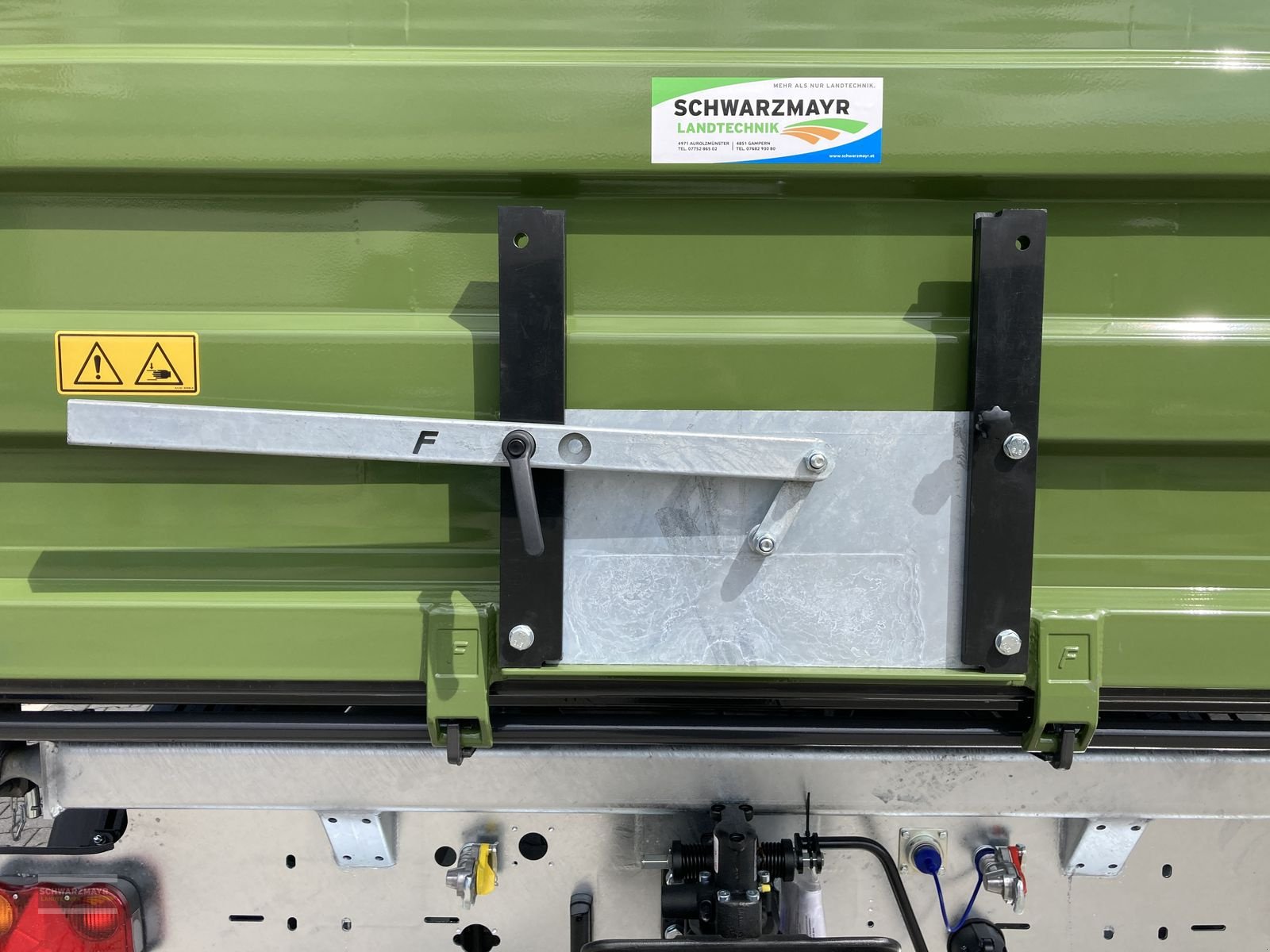 Kipper of the type Fliegl TDK 200 FOX, Neumaschine in Aurolzmünster (Picture 20)