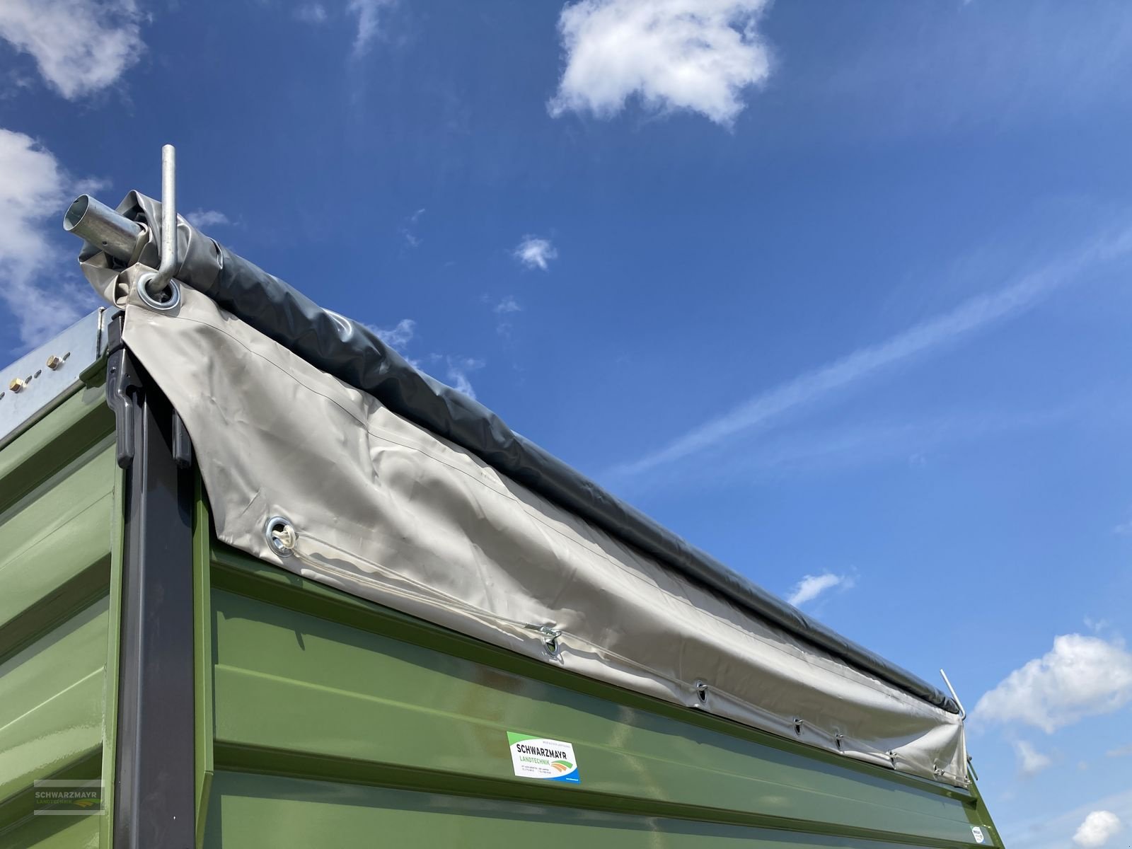 Kipper of the type Fliegl TDK 200 FOX, Neumaschine in Aurolzmünster (Picture 24)