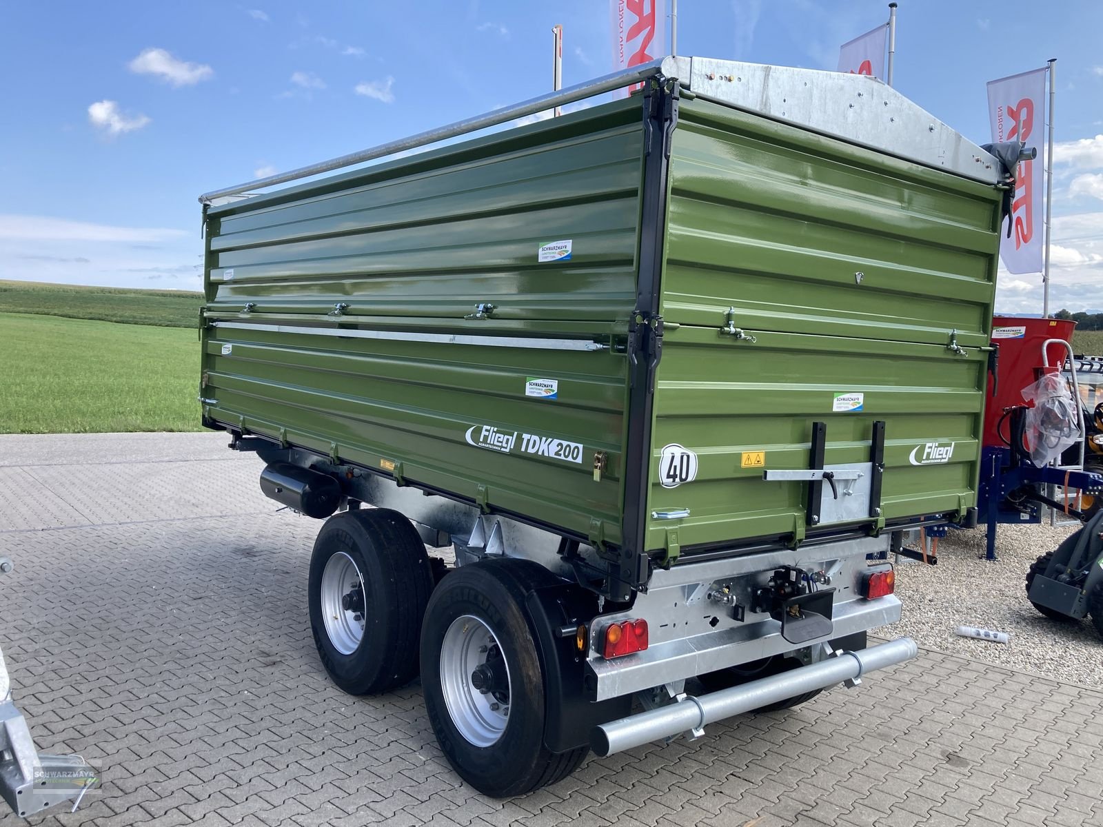 Kipper of the type Fliegl TDK 200 FOX, Neumaschine in Aurolzmünster (Picture 8)