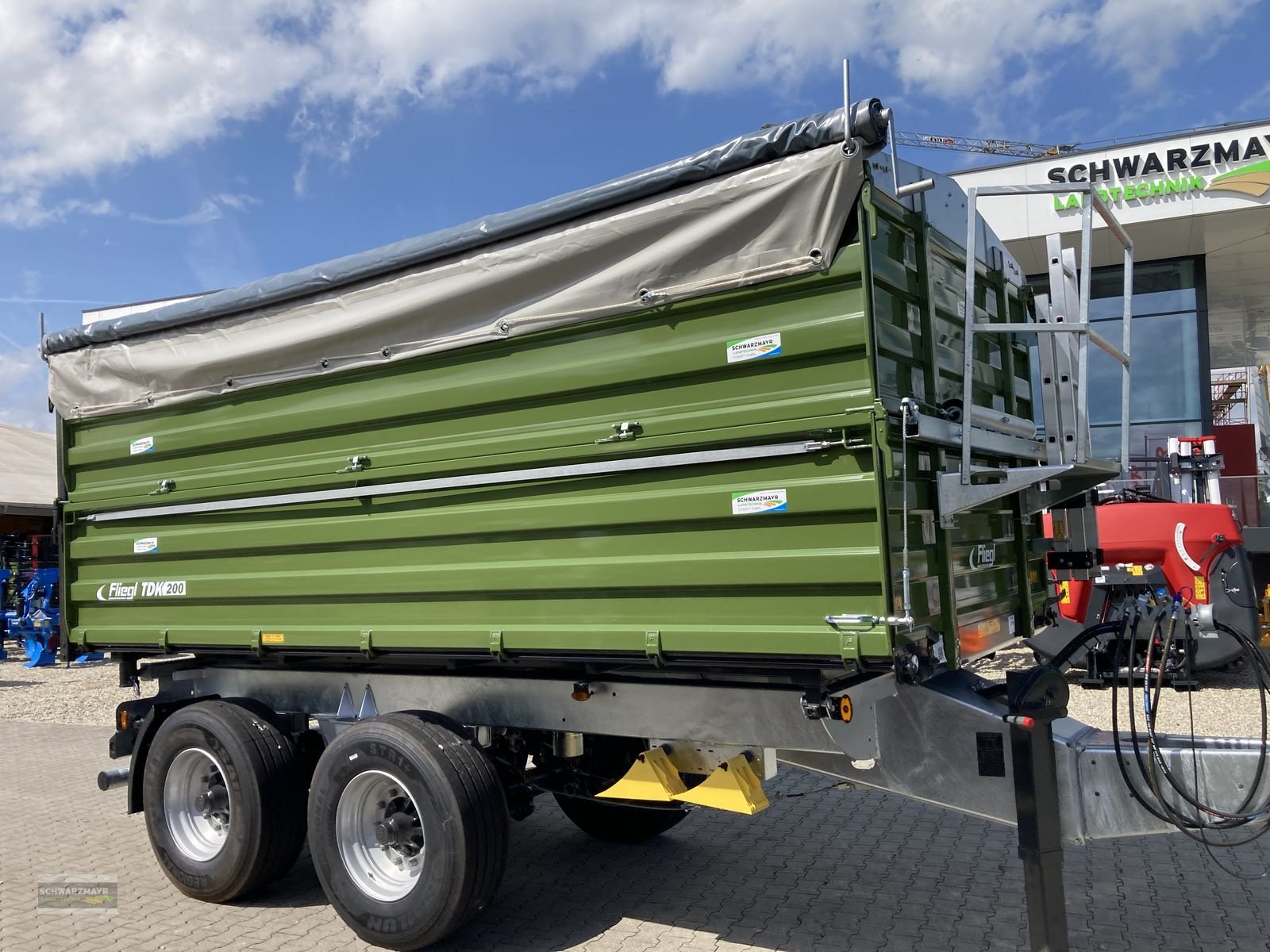 Kipper of the type Fliegl TDK 200 FOX, Neumaschine in Aurolzmünster (Picture 4)