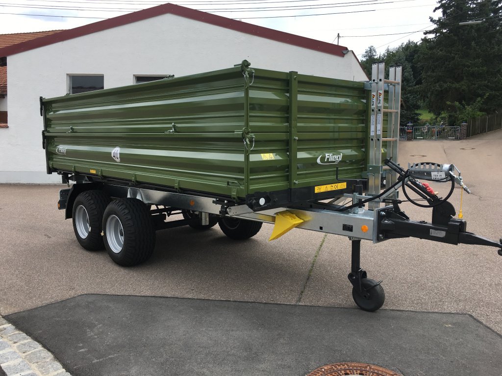 Kipper des Typs Fliegl TDK 80, Neumaschine in Rennertshofen (Bild 4)
