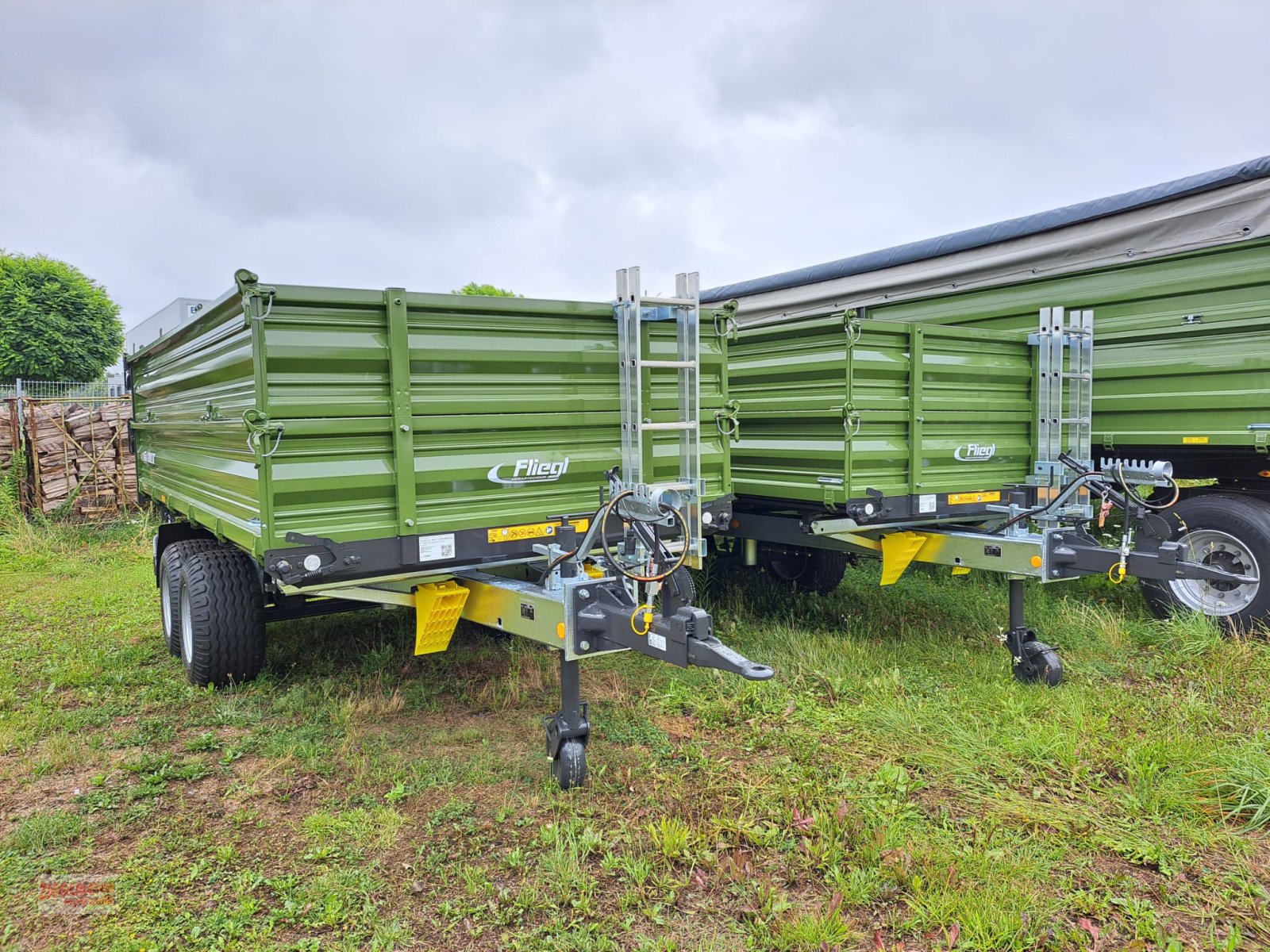 Kipper του τύπου Fliegl TDK 80, Neumaschine σε Rottenburg a.d. Laaber (Φωτογραφία 1)